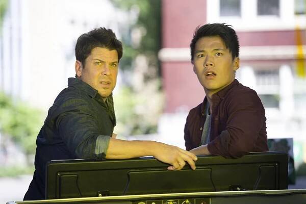 Knihovníci - A cesta vzdělání - Z filmu - Christian Kane, John Kim