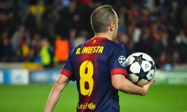 Ikona Barcelony! Legendární Iniesta se chystá ukončit kariéru. Podívejte se, jak dokázal zesměšnit obrany soupeřů
