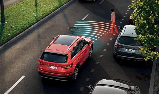 Škoda Kodiaq - Front assist s prediktivní ochranou chodců
