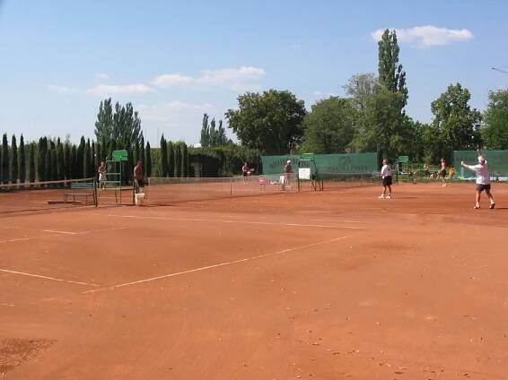 Tenis Areál Dušan Běhal • Sportovištěv Prostějově • HobbyLiga.cz