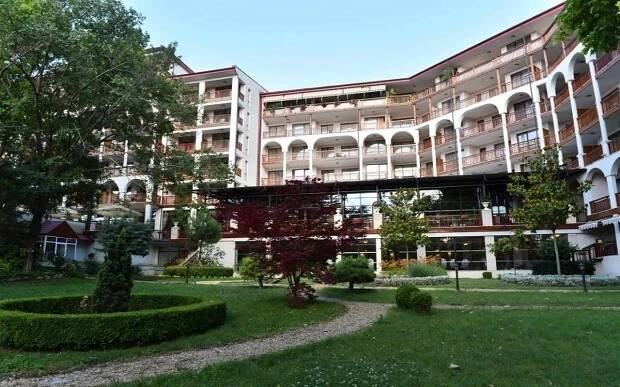 Estreya Residence
