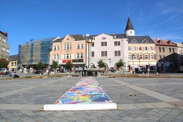Přerovské náměstí ozdobil podzimní land art, podívejte se
