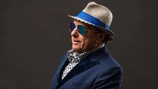 Billy Bragg Interviews Van Morrison!