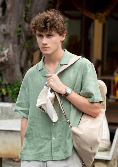 Sam Nivola as Lochlan Ratliff in 'The White Lotus'