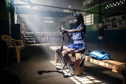 Earlier this year, I worked on an assignment for Laureus Sport that gave me the opportunity to document again the fantastic work that @boxgirlskenya is doing with girls from some of the most disadvantaged communities in Nairobi. Boxgirls Kenya is an 