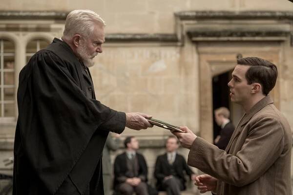 Tolkien - Z filmu - Derek Jacobi, Nicholas Hoult