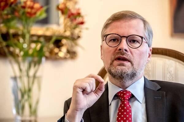Fiala se sešel se Zemanem. Představil jména členů vlády