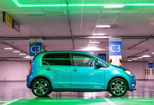 Startování klíčkem, spartánský interiér, mastná cenovka, ale i skvělá a levná jízda. Co nabízí Škoda Citigo-e iV?