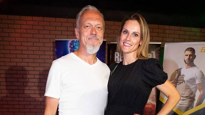 Žádost o ruku jako z pohádky: Zpěvák skupiny Lucie Viktor Dyk se zasnoubil - Super.cz