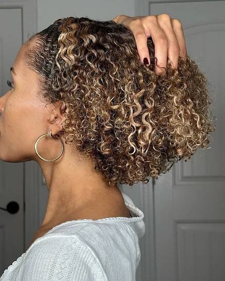 Why Won’t the Top of My Hair Curl? Solutions for Uneven Curl Patterns