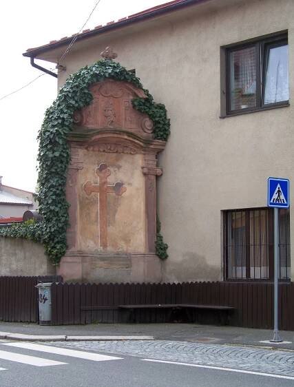 Soubor:Kostelec nad Černými lesy, Komenského, kaplička.jpg – Wikipedie