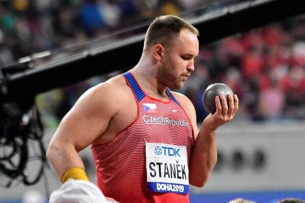 Tomáš Staněk obsadil v nejkvalitnější koulařské soutěži historie 10. místo výkonem 20,79 m