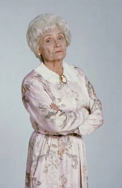 THE GOLDEN GIRLS -- Season 2 -- Pictured: Estelle Getty as Sophia Petrillo