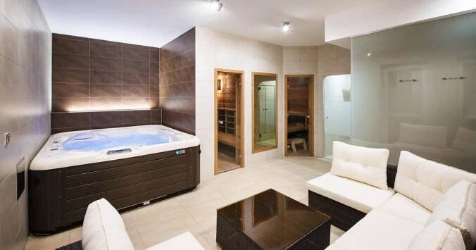 Wellness Relax21 Uherský Ostroh - užijte si chvíle pohody ve vířivce - Po Česku