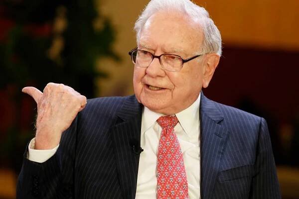 Warren Buffett says index funds make the best retirement sense 'practically all the time'