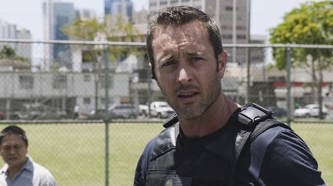 Havaj 5-0 - Varovný signál - Z filmu - Alex O'Loughlin