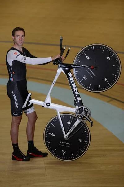 Voigt breaks world hour record | Cyclingnews