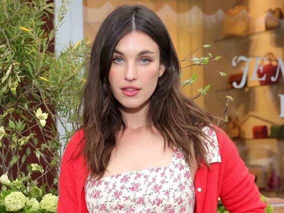 Rainey Qualley poses as Laura Brown and SÃ©zane fÃªte the opening of their Brentwood Country Mart store 