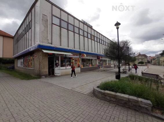 Pronájem komerční Obchodní prostory, 551㎡