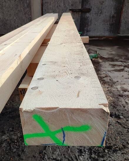 Konstrukční trámy 120x200 mm smrk, nesušené, třída S10