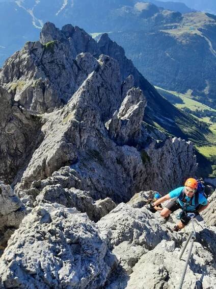 Königsjodler Klettersteig: parádní lezení jižní stěnou Hochkönigu