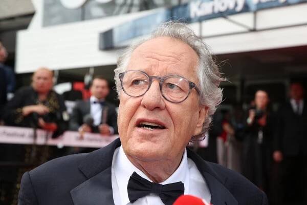 MFF KV 2024: Kdo usedne v porotě? Vrací se i hvězdný Geoffrey Rush!