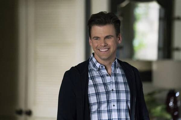 Casual - The Missing Piece - Z filmu - Tommy Dewey