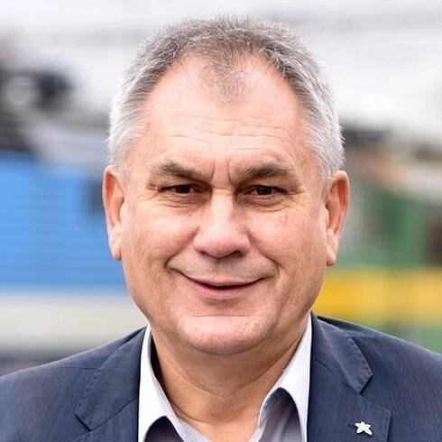 Pepin z Hané vyhrál první kolo. O Senát se utkají kamarádi Ošťádal a Zahradníček