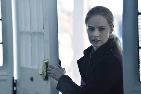 12 opic - Psychicky odlišný - Z filmu - Amanda Schull