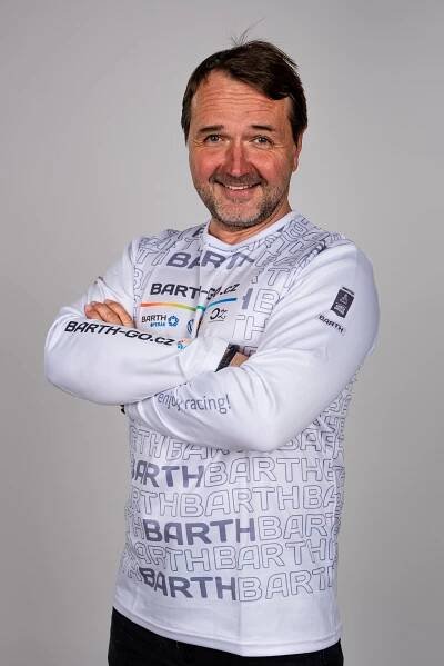 Michal Burkoň v roli šéfa týmu Barth opět vyráží na Dakar. – Motor-Max.cz