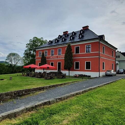 WELLNESS HOTEL ZÁMEČEK - Prices & Reviews (Jetrichovice, Czech Republic)