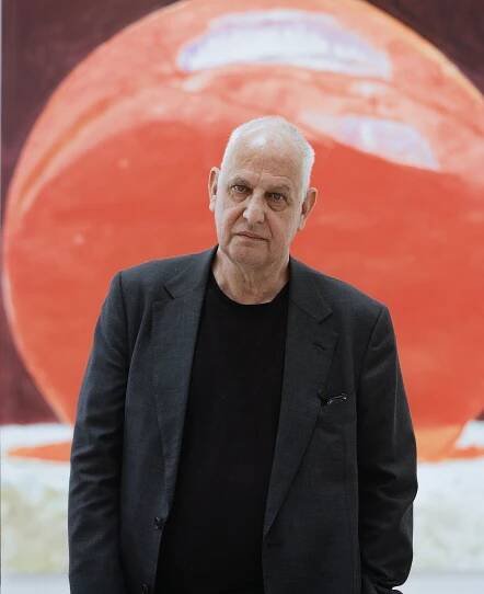 A photograph of Luc Tuymans in his studio by Otman Q, dated 2022.