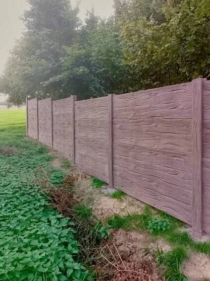 Betonová deska plotová oboustranná vzor dřevo/hnědá 200 x 50 cm