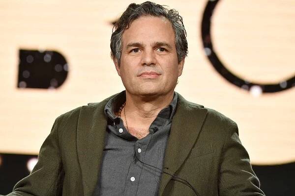 Mark Ruffalo Recalls the Left Side of His Face Being 'Totally Paralyzed' After Having Brain Tumor Removed