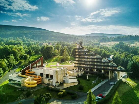 Dovolená na polské straně Jizerských hor: polopenze a aquapark i nádherné výhledy