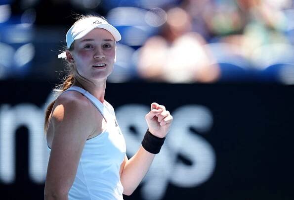 Světová jednička v Melbourne končí. Šwiateková vypadla s wimbledonskou vítězkou Rybakinovou