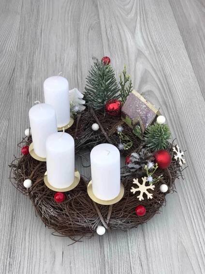 Adventní věnec Janina bílý - Dekorace Janina