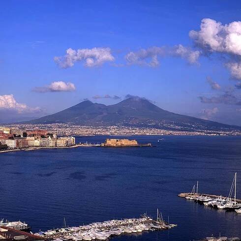 Image of Vesuvius and Naples Italy