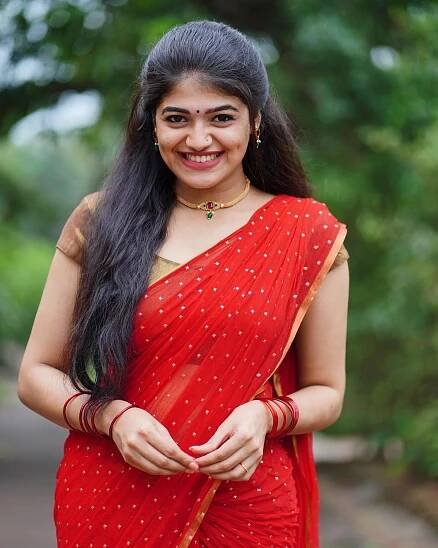Sangeerthana Vipin Wiki, Age, Biography, Family, Movies, and 30+ Beautiful Photos 25
