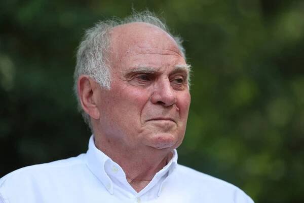 Uli Hoeneß: Er ist Aufsichtsratsmitglied beim FC Bayern.