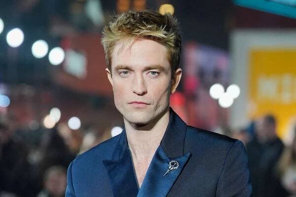 Robert Pattinson Reveals His 11-Month-Old Daughter's 'Incredible' Trait and Which Parenting Skills He's an 'Expert' at
