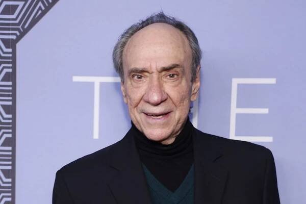 NEW YORK, NEW YORK - MARCH 06:  F. Murray Abraham attends The Roundabout Gala 2023 at The Ziegfeld Ballroom on March 06, 2023 in New York City. (Photo by John Lamparski/Getty Images)