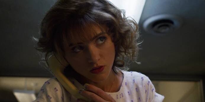 Stranger Things - Kapitola první: Suzie, slyšíš mě? (S03E01) (2019)