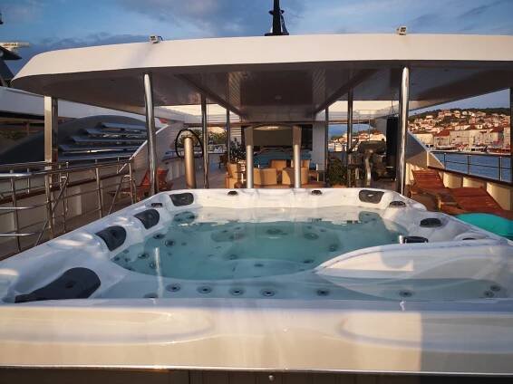 Jacuzzi na brodu Passion Spa Ecstatic