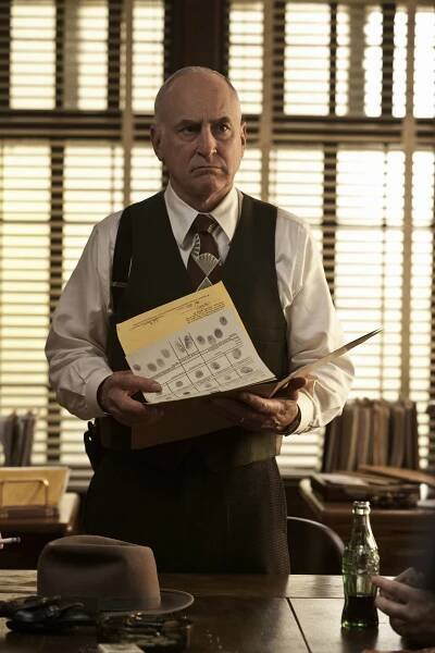 Mob City - A Guy Walks Into a Bar - Z filmu - Jeffrey DeMunn