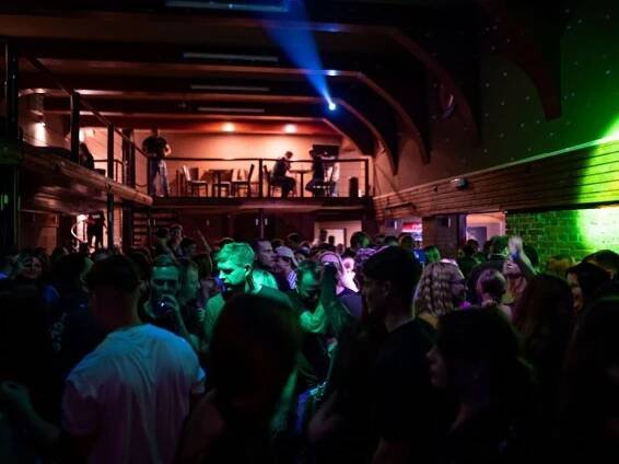 Škuner club | NěkdeNěco.cz