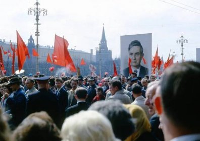 File:May Day Parade in Moscow 1964 Hammond Slides 24.jpg - Wikimedia Commons