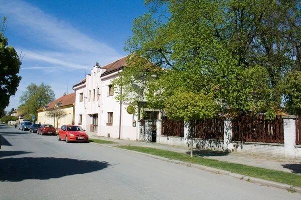 Sokolovna Mochov foto 3