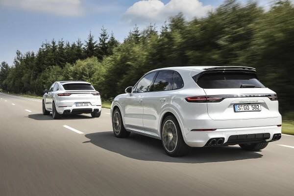 Plug-in hybrid jako nejvýkonnější verzi už nemá jen Panamera, ale nově také Cayenne a Cayenne Coupé