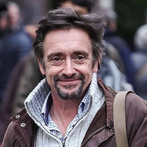 Richard Hammond měl na procházce s dcerou na sobě snubní prsten.